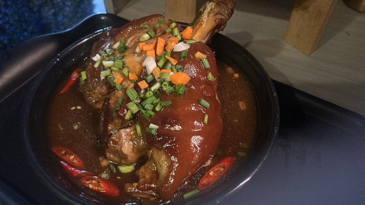 ຂາໝູຕຸ໋ນ